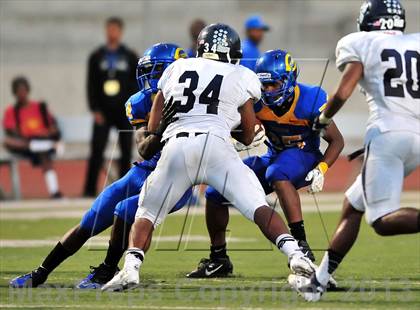 Thumbnail 3 in Loyola vs. Crenshaw photogallery.