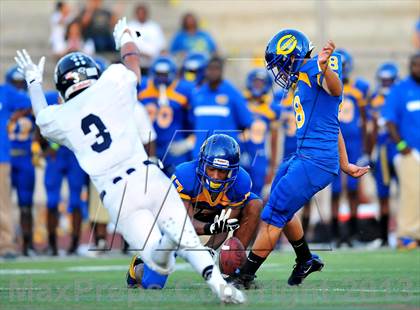 Thumbnail 1 in Loyola vs. Crenshaw photogallery.