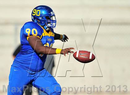 Thumbnail 3 in Loyola vs. Crenshaw photogallery.