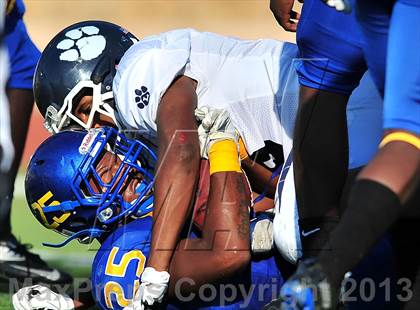 Thumbnail 2 in Loyola vs. Crenshaw photogallery.