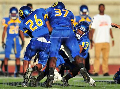Thumbnail 2 in Loyola vs. Crenshaw photogallery.
