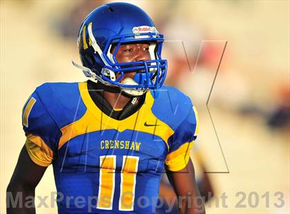 Thumbnail 3 in Loyola vs. Crenshaw photogallery.
