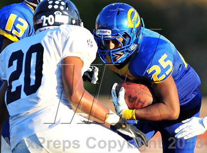 Thumbnail 2 in Loyola vs. Crenshaw photogallery.
