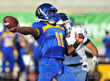 Thumbnail 1 in Loyola vs. Crenshaw photogallery.