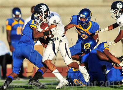 Thumbnail 2 in Loyola vs. Crenshaw photogallery.