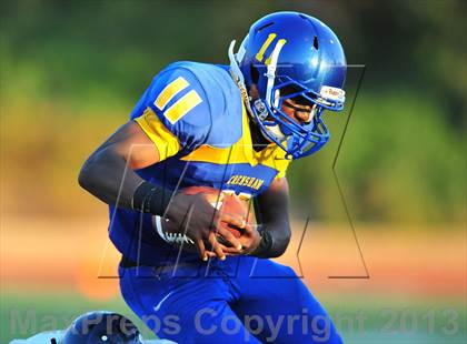 Thumbnail 1 in Loyola vs. Crenshaw photogallery.