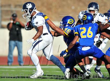 Thumbnail 3 in Loyola vs. Crenshaw photogallery.