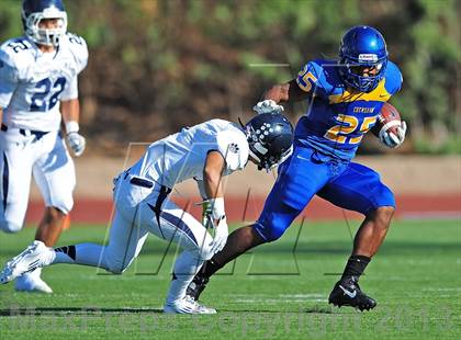 Thumbnail 2 in Loyola vs. Crenshaw photogallery.
