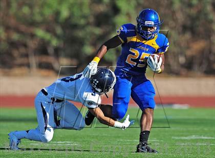 Thumbnail 3 in Loyola vs. Crenshaw photogallery.