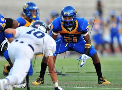 Thumbnail 1 in Loyola vs. Crenshaw photogallery.