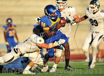 Thumbnail 2 in Loyola vs. Crenshaw photogallery.