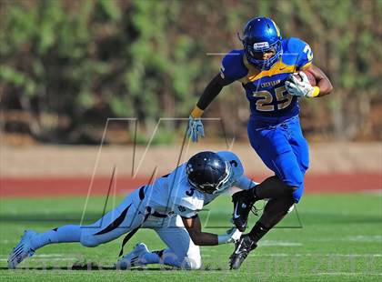 Thumbnail 1 in Loyola vs. Crenshaw photogallery.
