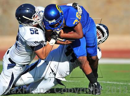 Thumbnail 3 in Loyola vs. Crenshaw photogallery.