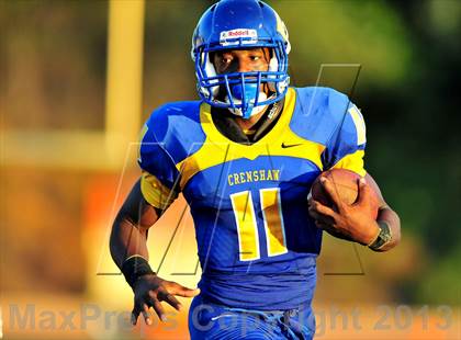 Thumbnail 2 in Loyola vs. Crenshaw photogallery.