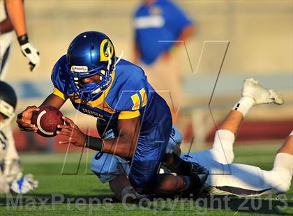 Thumbnail 3 in Loyola vs. Crenshaw photogallery.