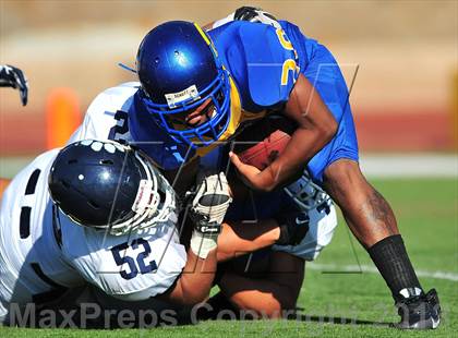 Thumbnail 3 in Loyola vs. Crenshaw photogallery.