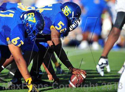 Thumbnail 2 in Loyola vs. Crenshaw photogallery.