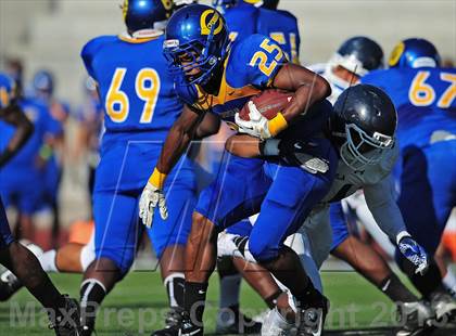 Thumbnail 2 in Loyola vs. Crenshaw photogallery.