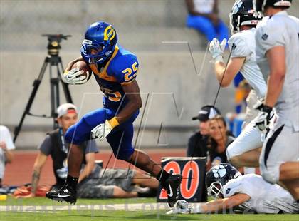 Thumbnail 3 in Loyola vs. Crenshaw photogallery.