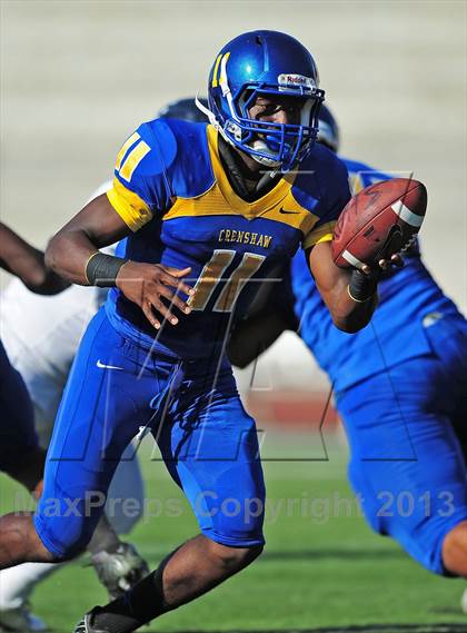 Thumbnail 3 in Loyola vs. Crenshaw photogallery.
