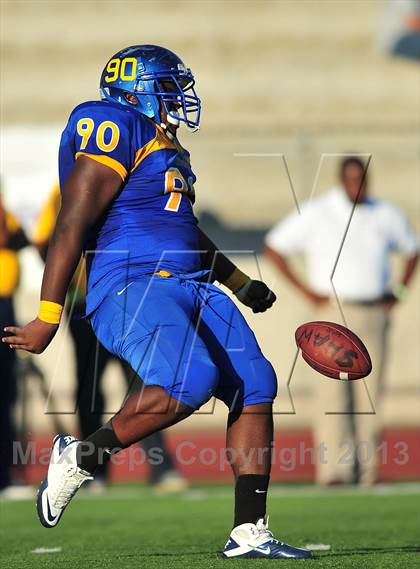 Thumbnail 1 in Loyola vs. Crenshaw photogallery.