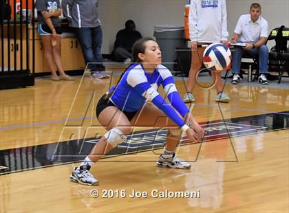 Thumbnail 1 in Smithson Valley vs Alamo Heights (NEISD Invitational) photogallery.