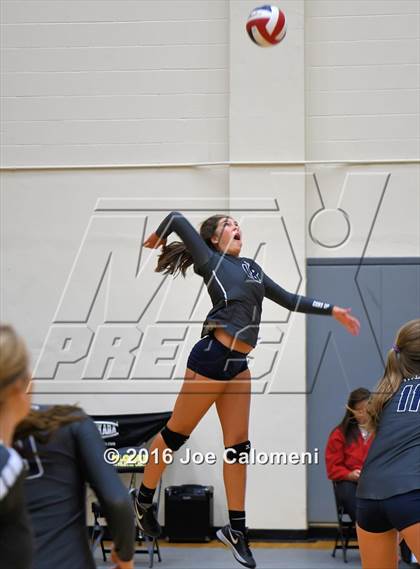 Thumbnail 3 in Smithson Valley vs Alamo Heights (NEISD Invitational) photogallery.