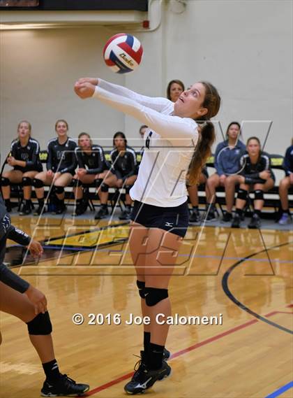 Thumbnail 3 in Smithson Valley vs Alamo Heights (NEISD Invitational) photogallery.
