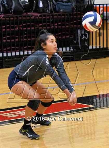 Thumbnail 1 in Smithson Valley vs Alamo Heights (NEISD Invitational) photogallery.