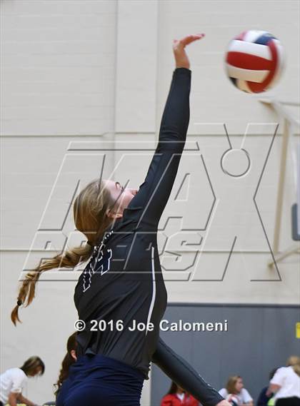 Thumbnail 3 in Smithson Valley vs Alamo Heights (NEISD Invitational) photogallery.