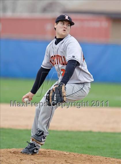 Thumbnail 1 in Warren vs. Libertyville photogallery.
