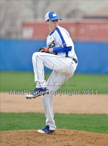 Thumbnail 3 in Warren vs. Libertyville photogallery.