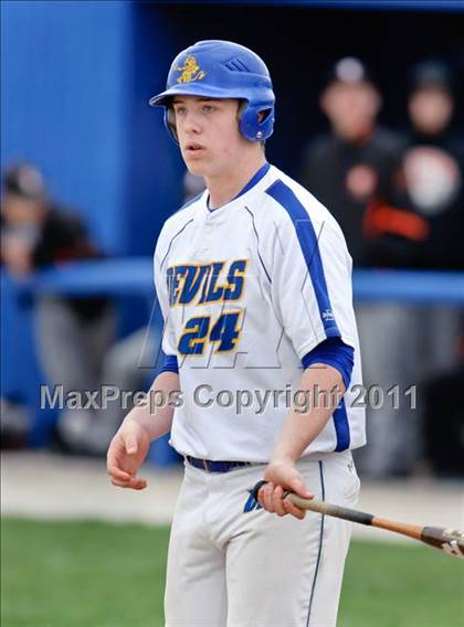 Thumbnail 3 in Warren vs. Libertyville photogallery.