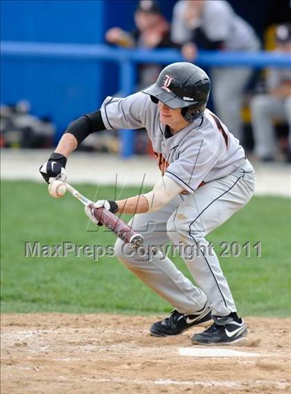 Thumbnail 2 in Warren vs. Libertyville photogallery.
