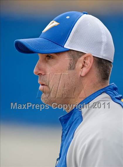Thumbnail 3 in Warren vs. Libertyville photogallery.