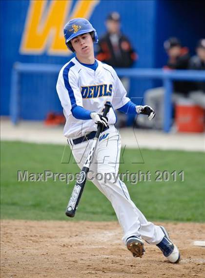 Thumbnail 2 in Warren vs. Libertyville photogallery.