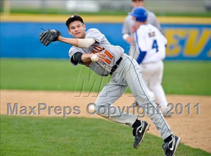 Thumbnail 2 in Warren vs. Libertyville photogallery.