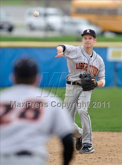 Thumbnail 3 in Warren vs. Libertyville photogallery.