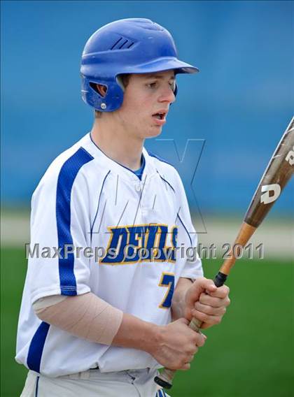 Thumbnail 1 in Warren vs. Libertyville photogallery.