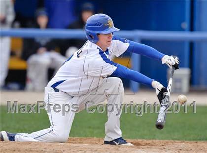 Thumbnail 2 in Warren vs. Libertyville photogallery.