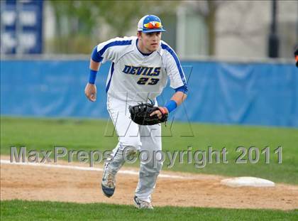 Thumbnail 2 in Warren vs. Libertyville photogallery.