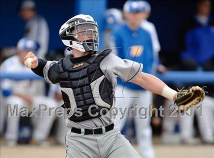 Thumbnail 2 in Warren vs. Libertyville photogallery.