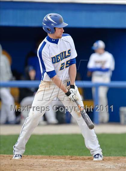 Thumbnail 1 in Warren vs. Libertyville photogallery.