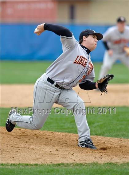 Thumbnail 1 in Warren vs. Libertyville photogallery.