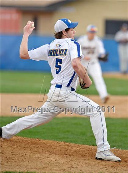 Thumbnail 1 in Warren vs. Libertyville photogallery.