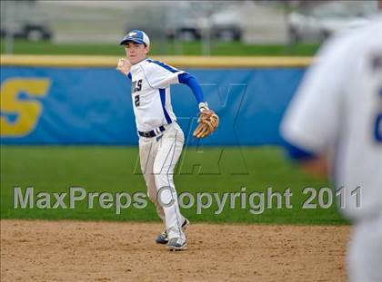 Thumbnail 1 in Warren vs. Libertyville photogallery.