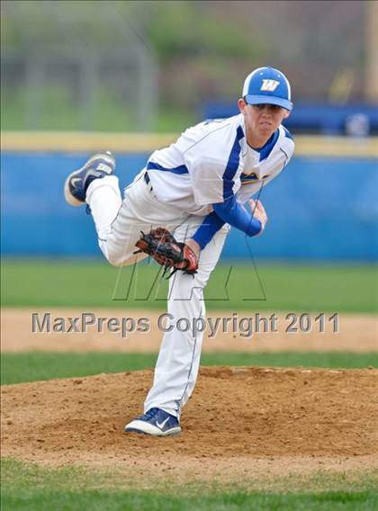 Thumbnail 3 in Warren vs. Libertyville photogallery.