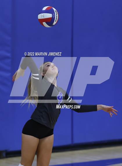 Thumbnail 2 in Camarillo @ Agoura photogallery.
