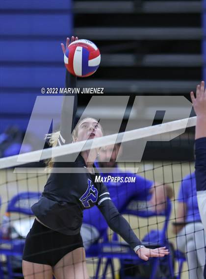 Thumbnail 2 in Camarillo @ Agoura photogallery.