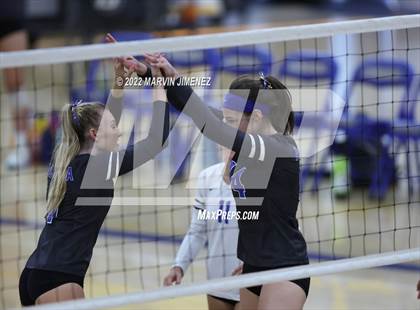 Thumbnail 1 in Camarillo @ Agoura photogallery.